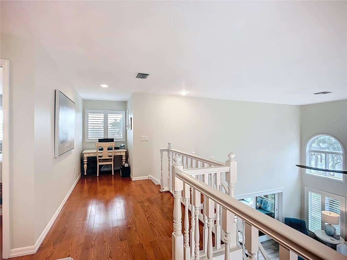 620 NORTH POINT DRIVE — photo 36 of 97