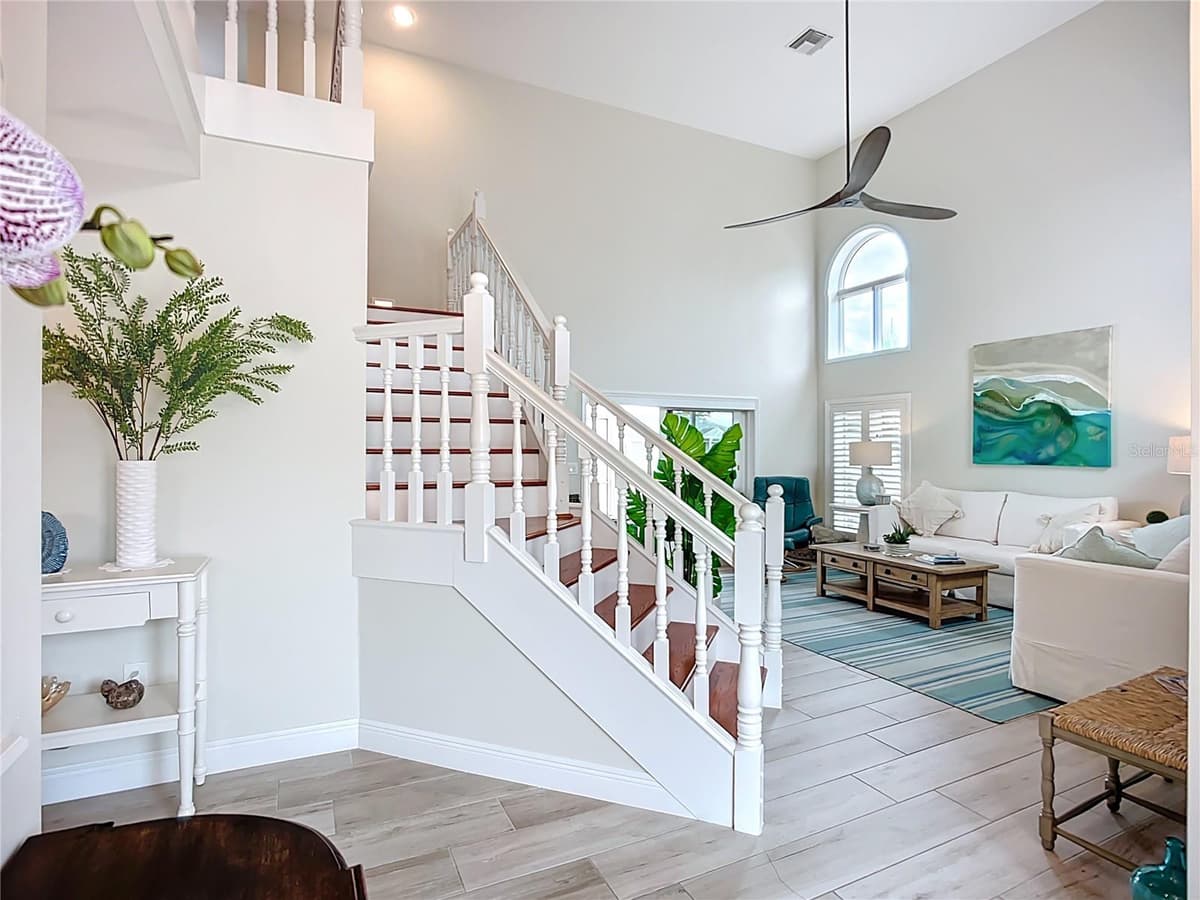 620 NORTH POINT DRIVE — photo 13 of 97