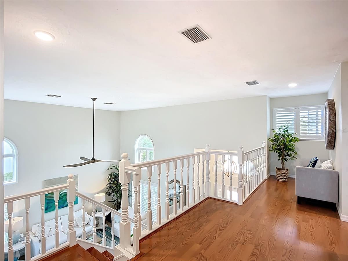 620 NORTH POINT DRIVE — photo 35 of 97