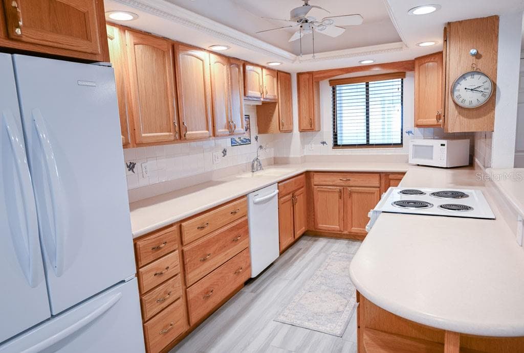 1100 BENJAMIN FRANKLIN DRIVE — photo 5 of 33
