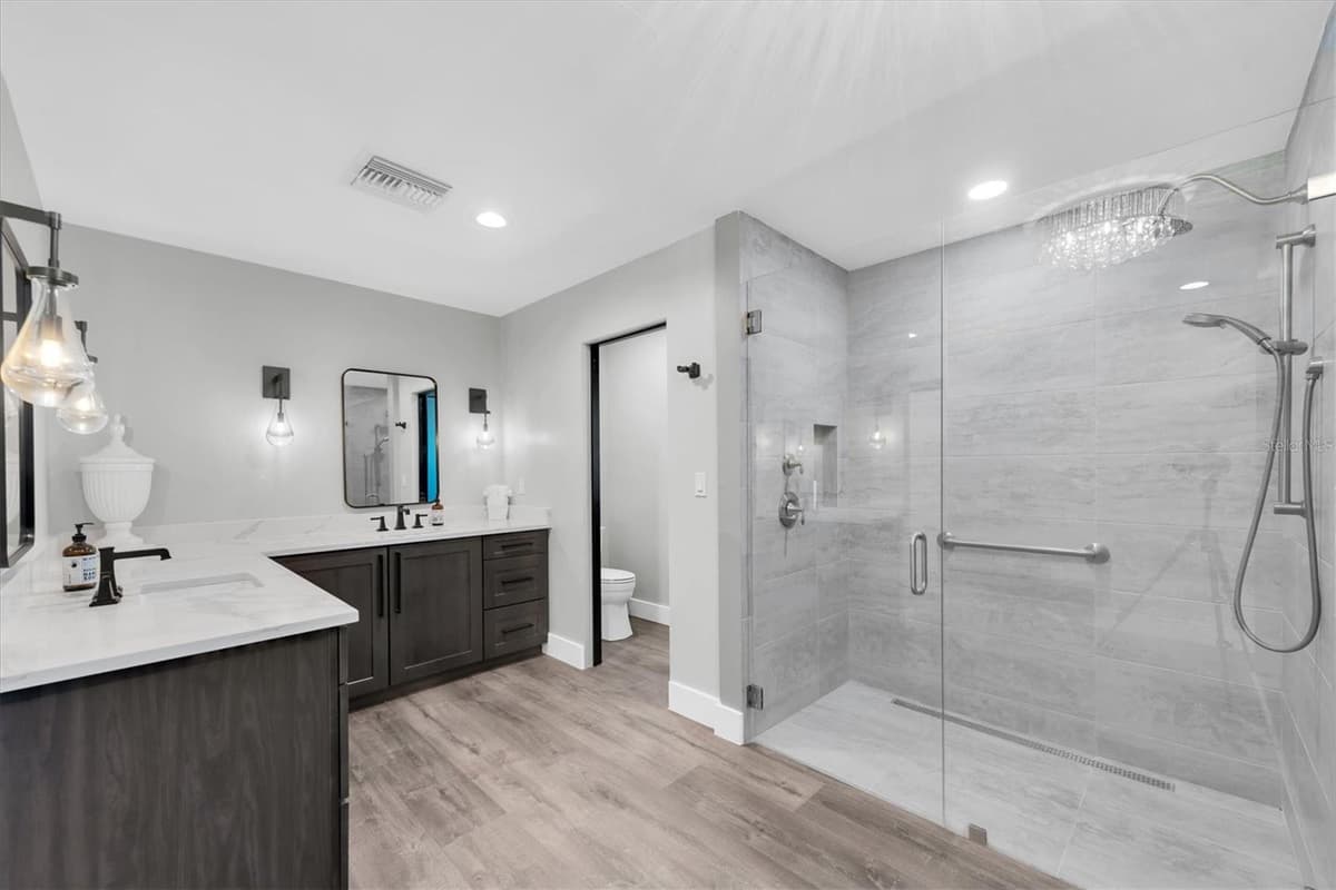303 BATH CLUB BOULEVARD — photo 23 of 51