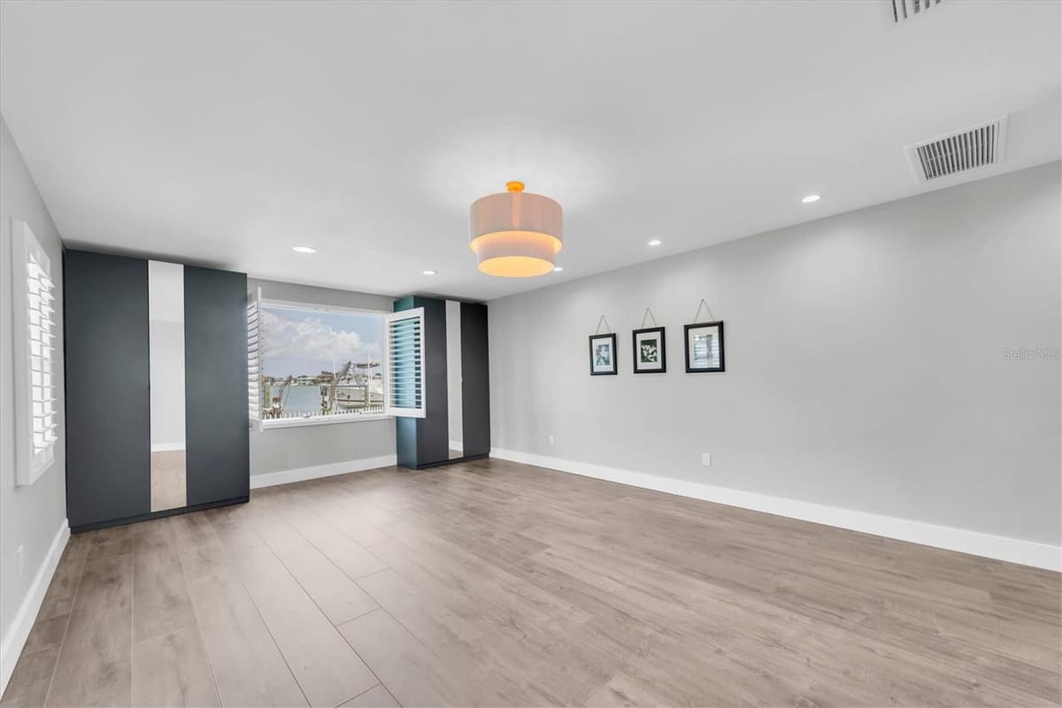 303 BATH CLUB BOULEVARD — photo 21 of 51