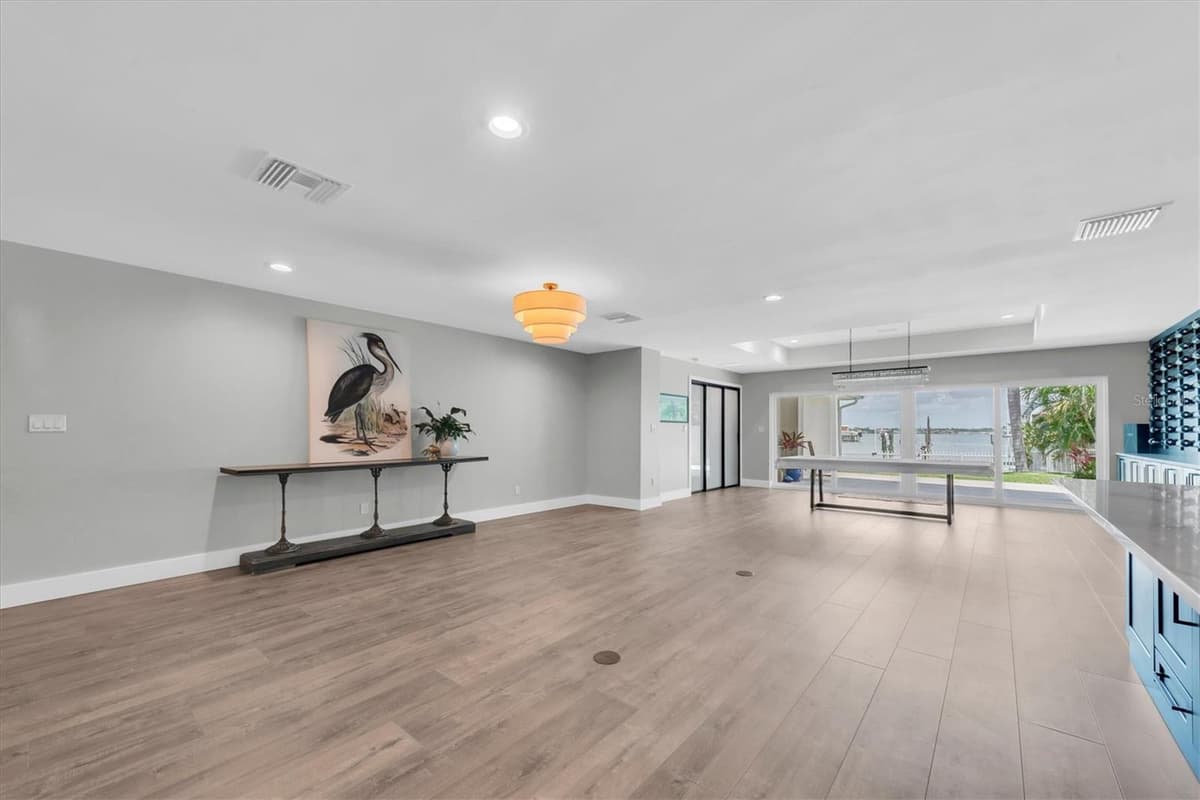 303 BATH CLUB BOULEVARD — photo 5 of 51