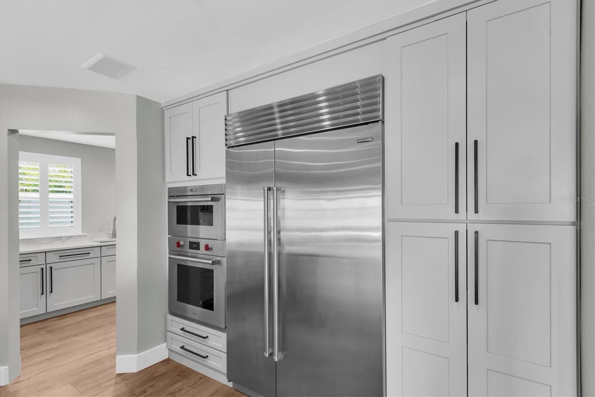 303 BATH CLUB BOULEVARD — photo 13 of 51