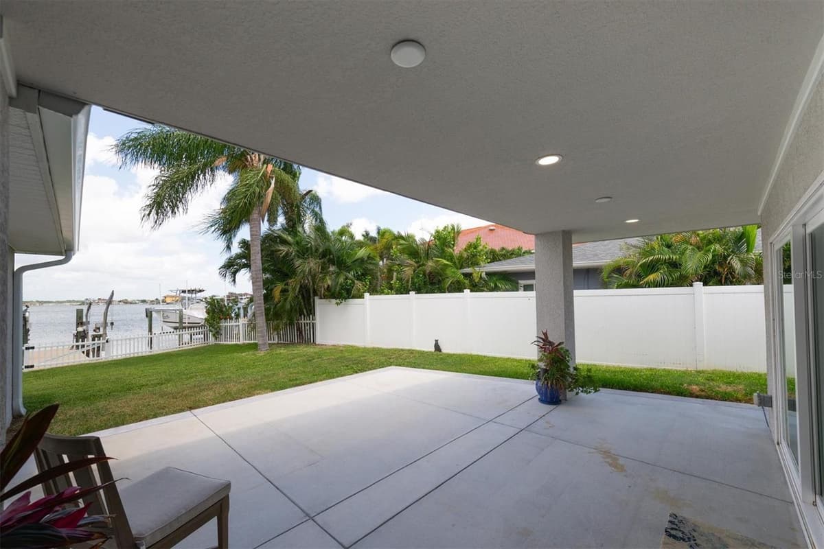 303 BATH CLUB BOULEVARD — photo 36 of 51