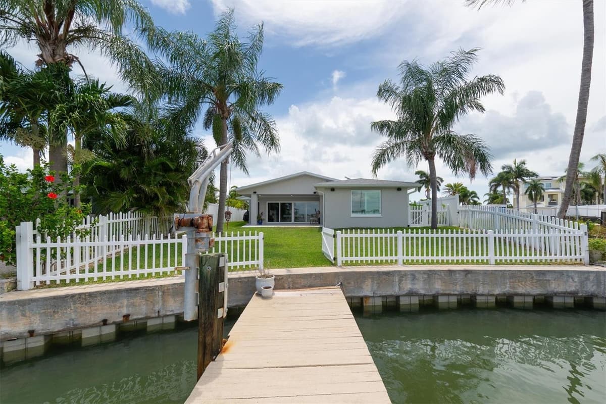 303 BATH CLUB BOULEVARD — photo 43 of 51