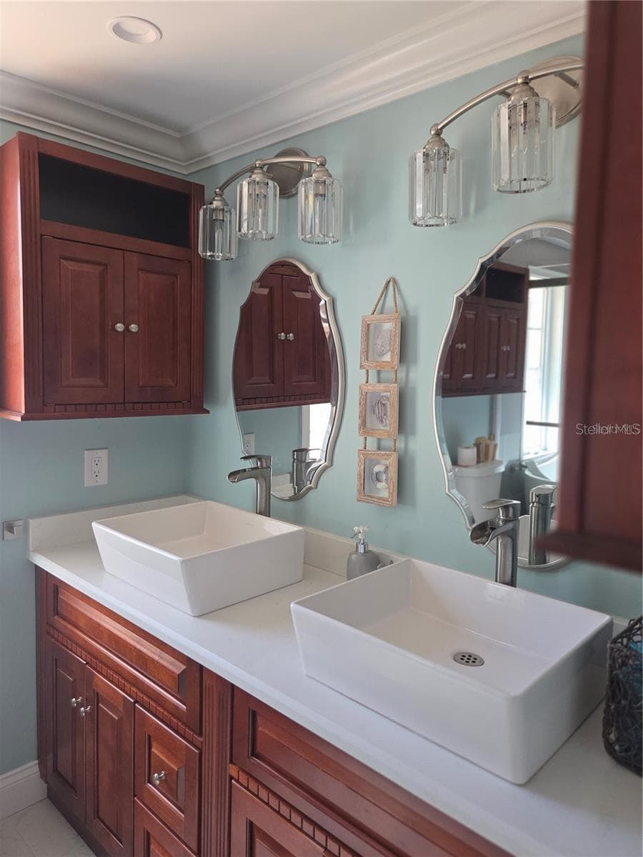507 LAKESHORE DRIVE — photo 19 of 58