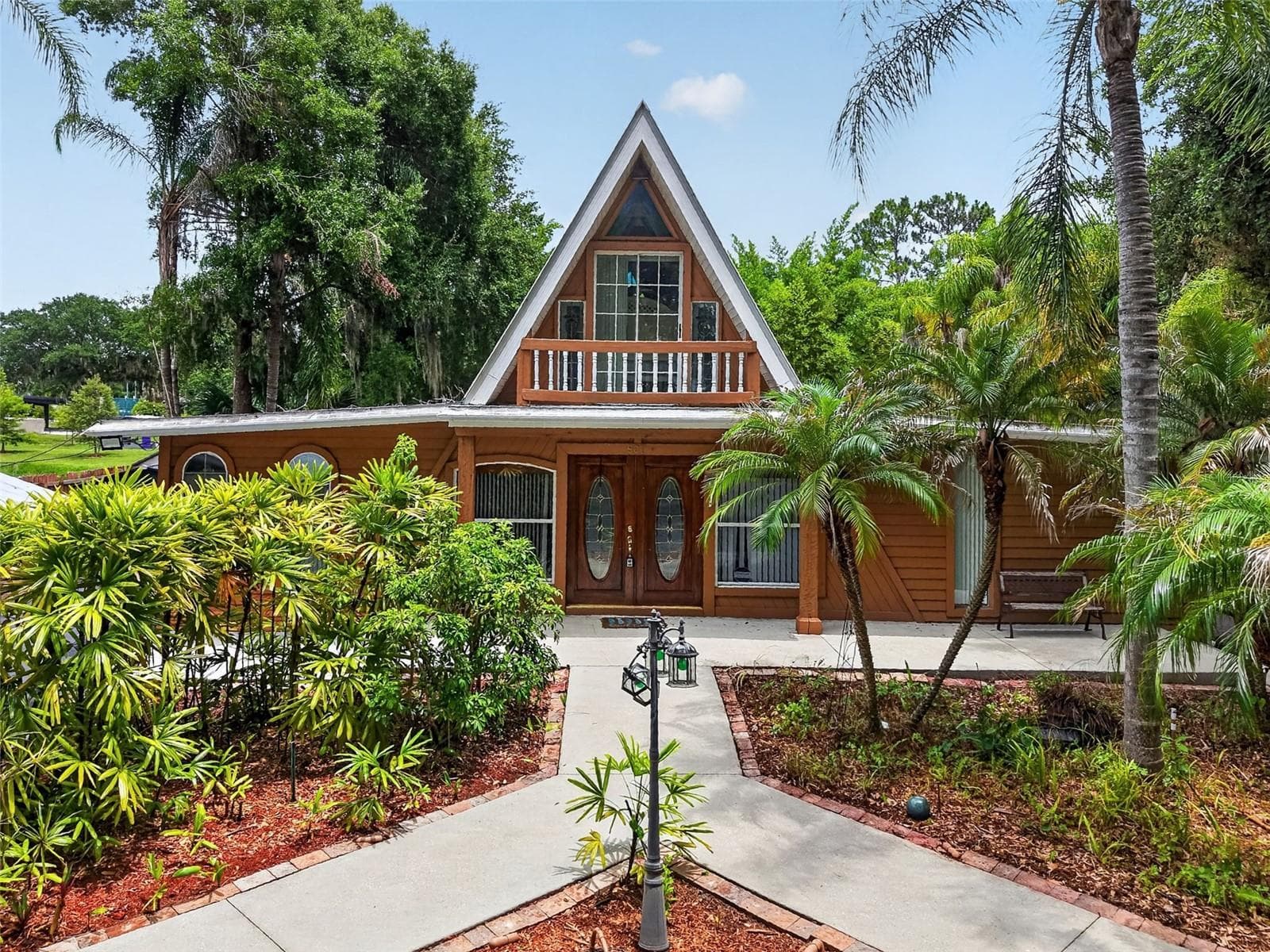 507 LAKESHORE DRIVE — photo 1 of 58