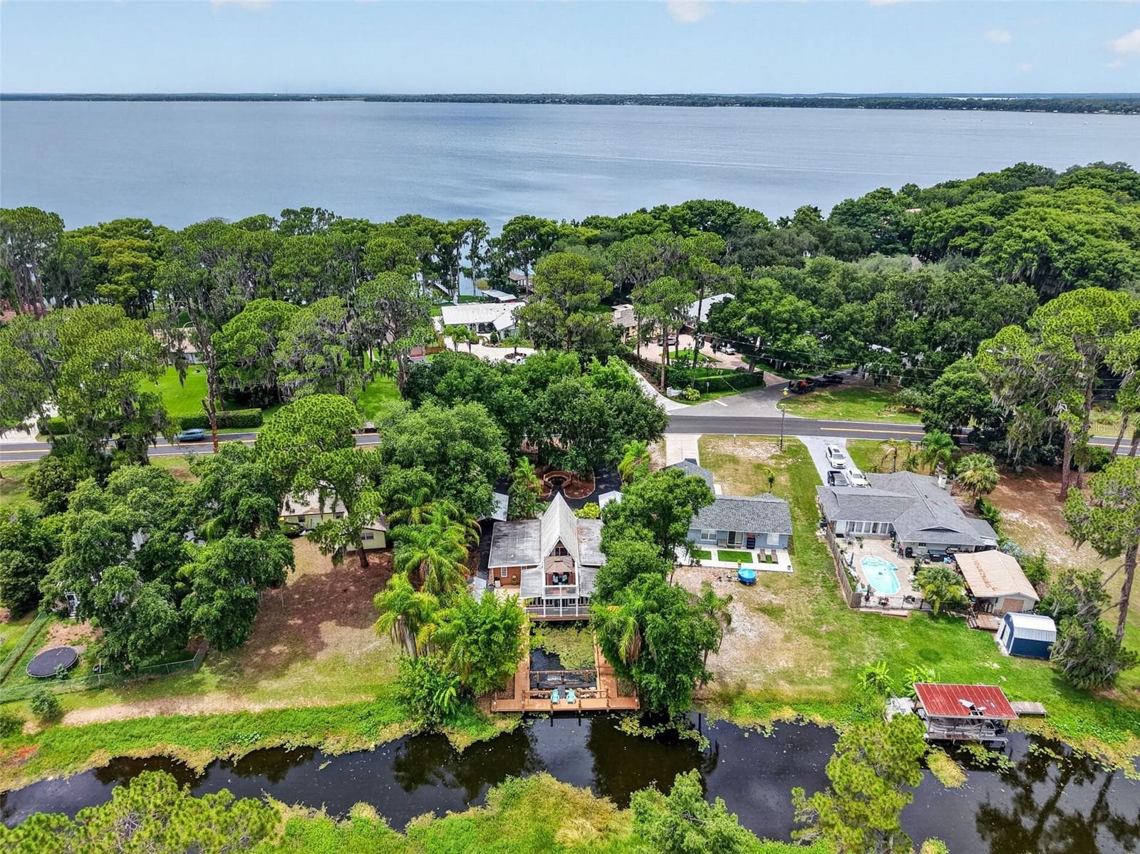 507 LAKESHORE DRIVE — photo 57 of 58