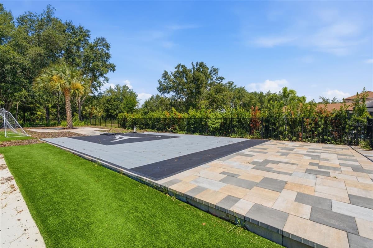 15800 PENDIO DRIVE — photo 71 of 99