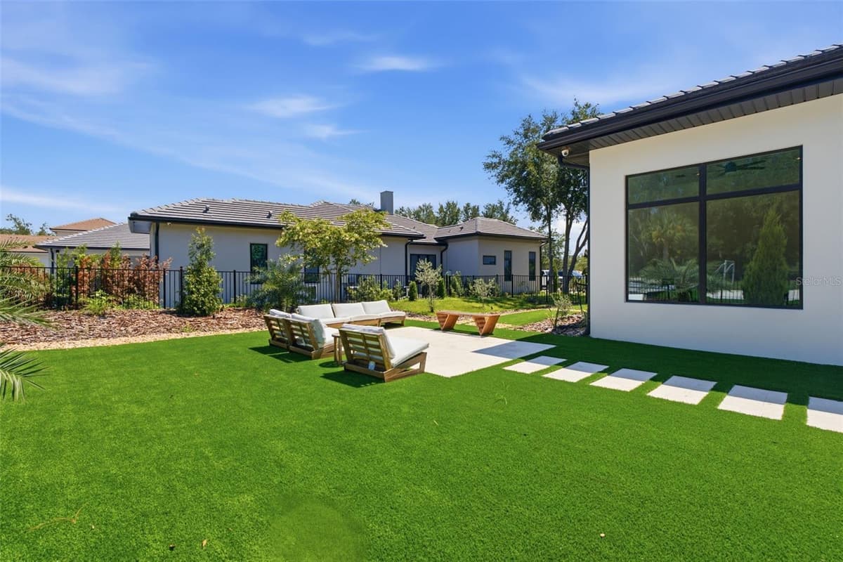 15800 PENDIO DRIVE — photo 67 of 99