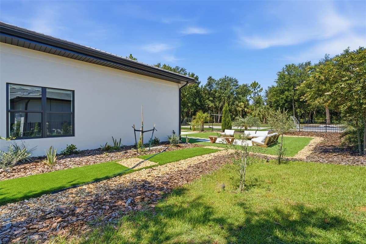 15800 PENDIO DRIVE — photo 69 of 99