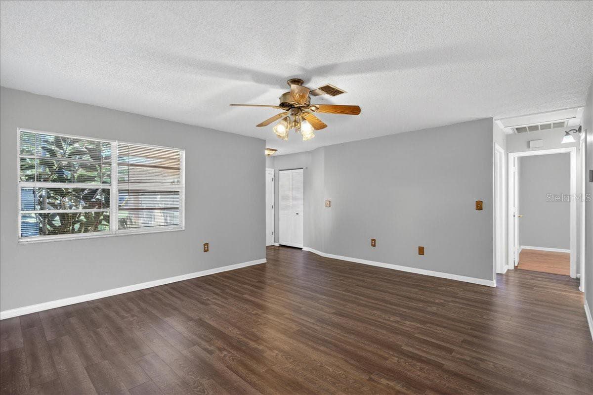 10202 56TH STREET — photo 3 of 45