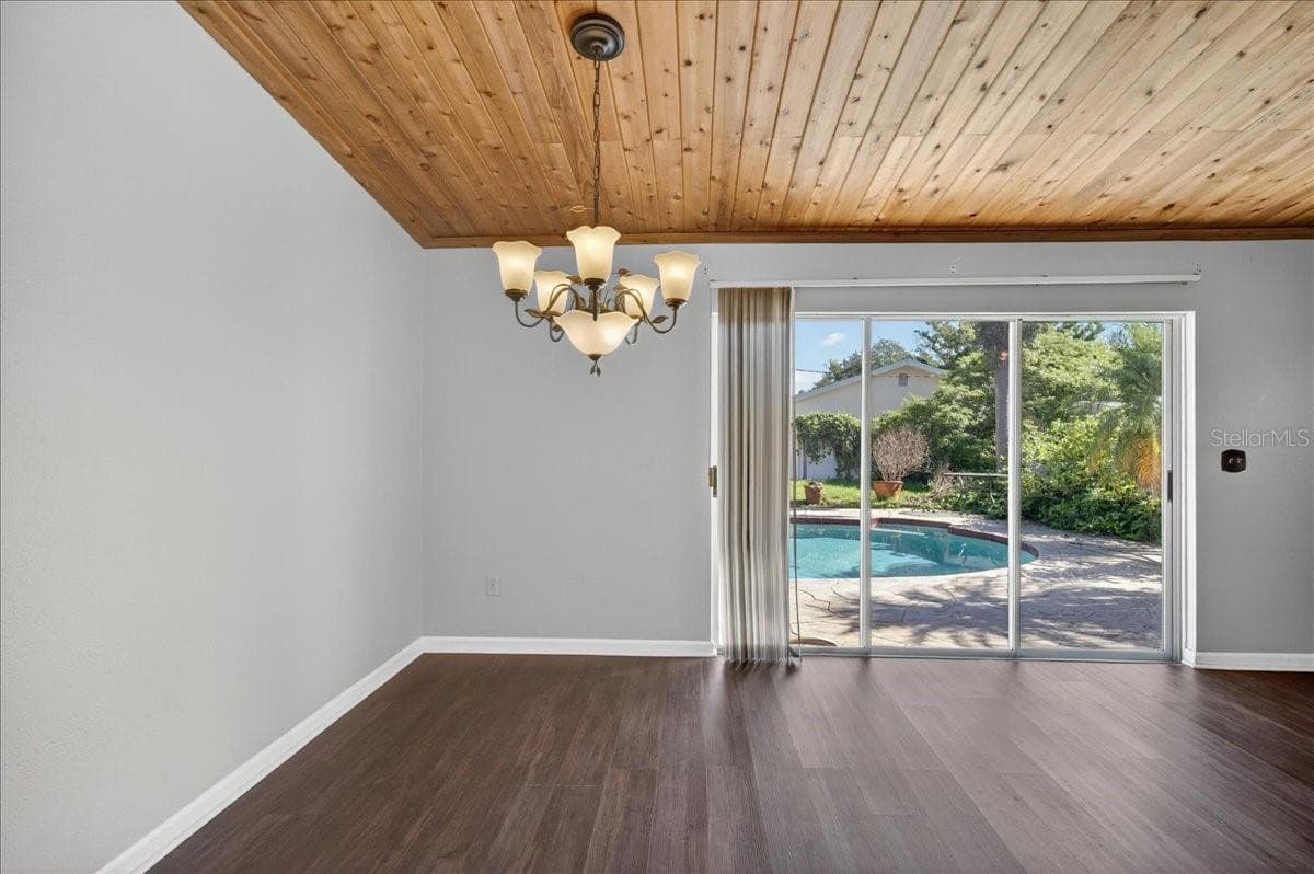 10202 56TH STREET — photo 17 of 45