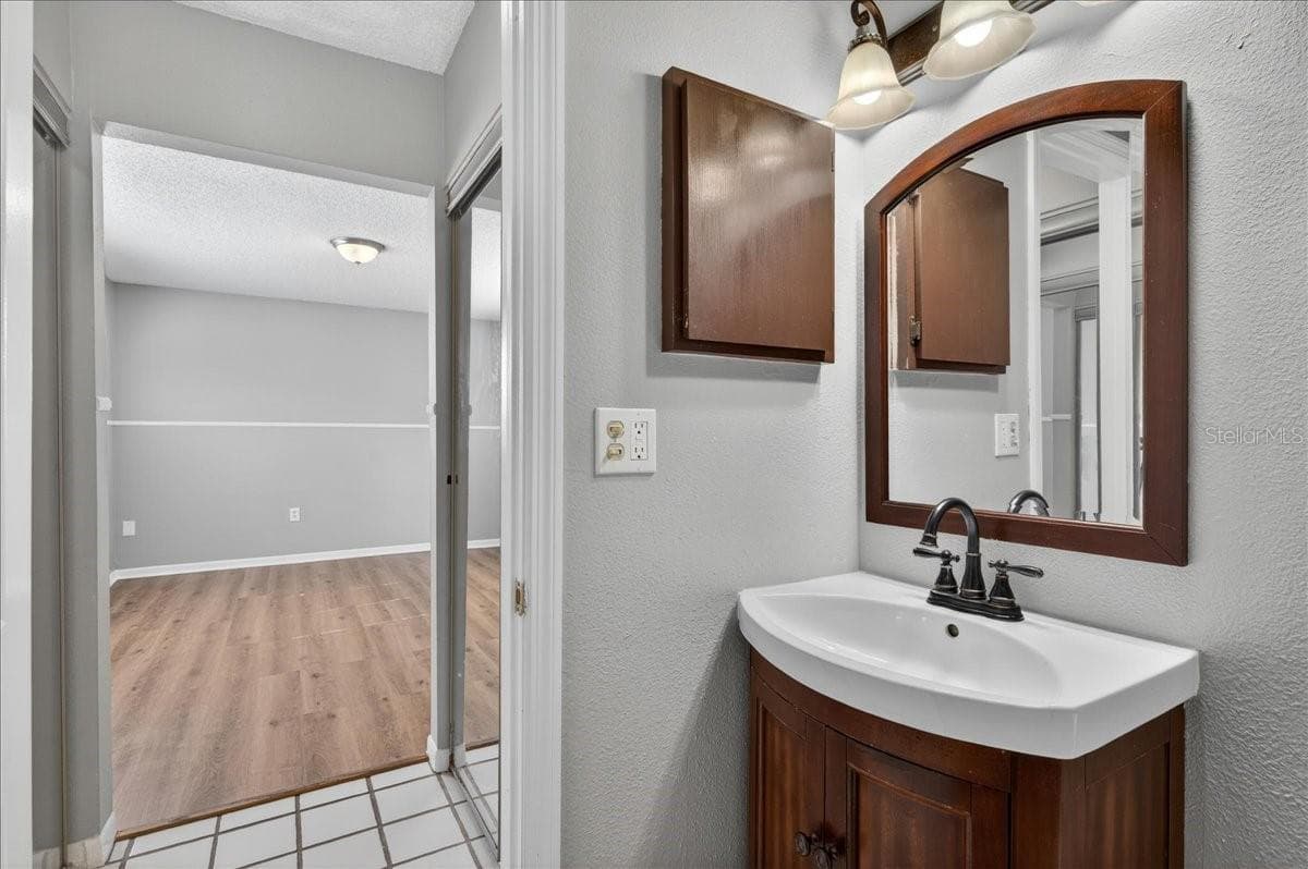 10202 56TH STREET — photo 39 of 45