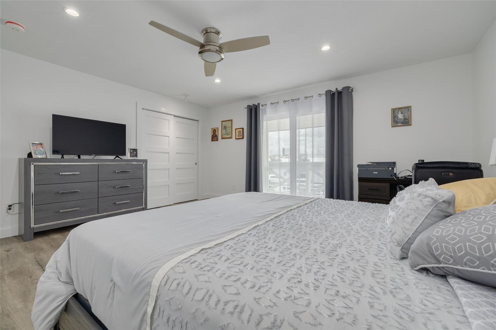 802 MINDY COURT — photo 27 of 37