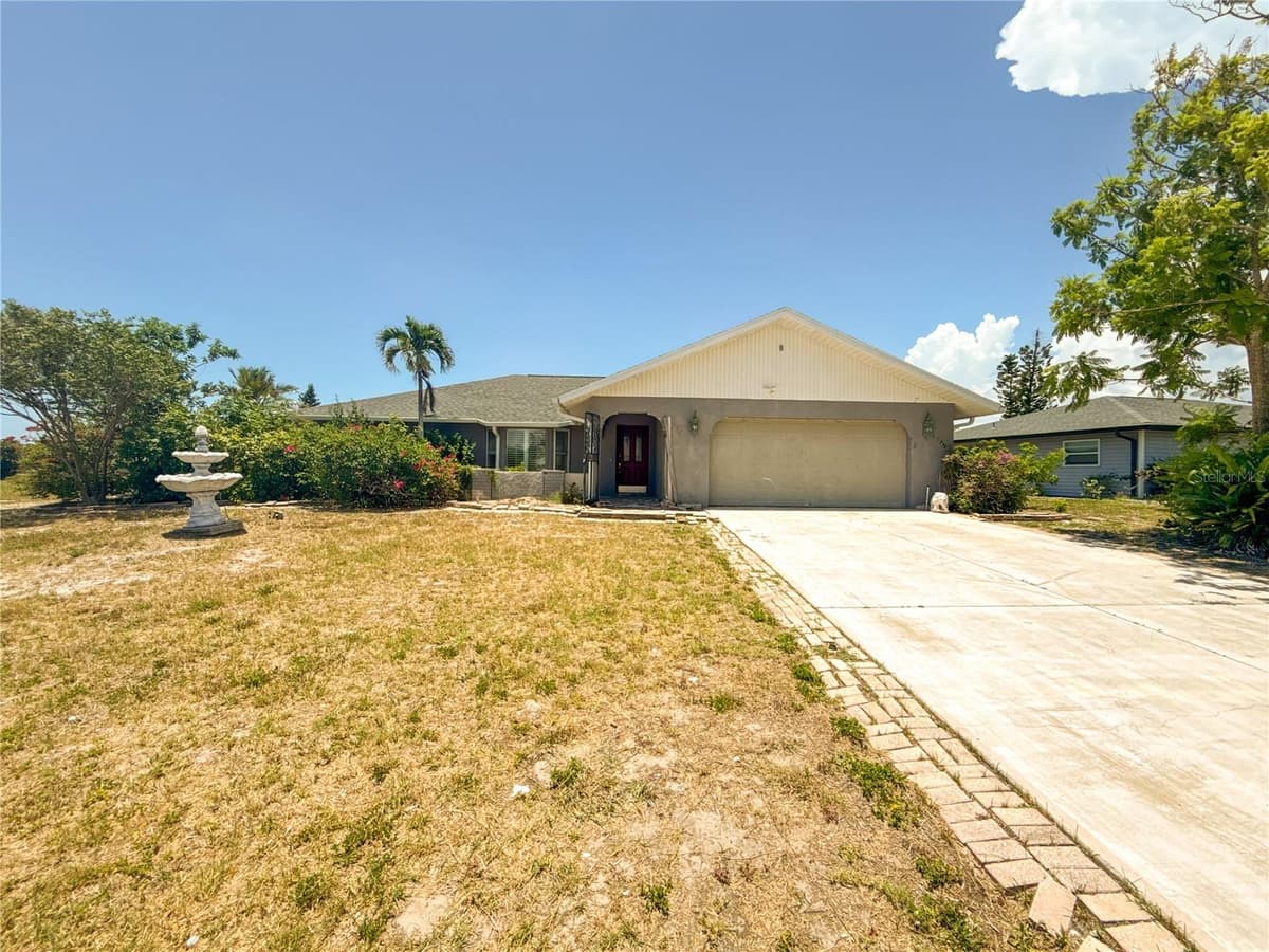 132 MARK TWAIN LANE — photo 1 of 24