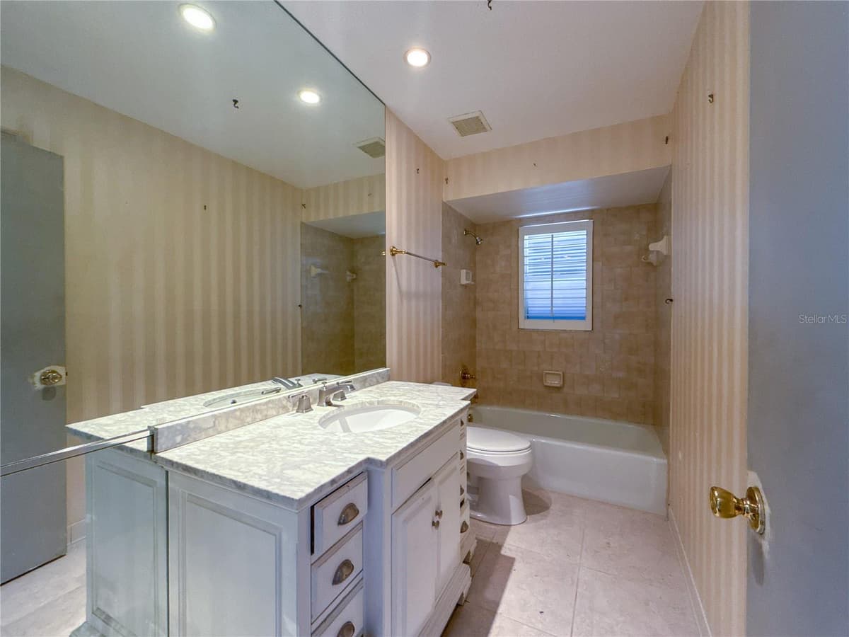 132 MARK TWAIN LANE — photo 16 of 24