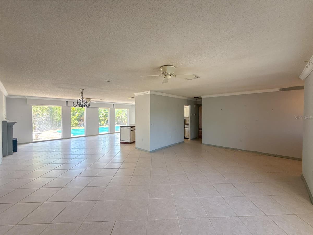 132 MARK TWAIN LANE — photo 3 of 24