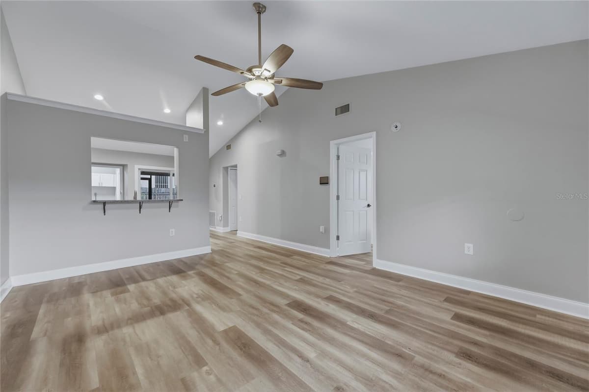 1203 SHADY PINES LANE — photo 5 of 28