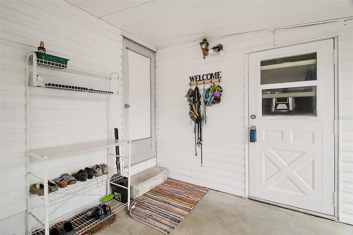11723 MAGNOLIA AVENUE — photo 4 of 25