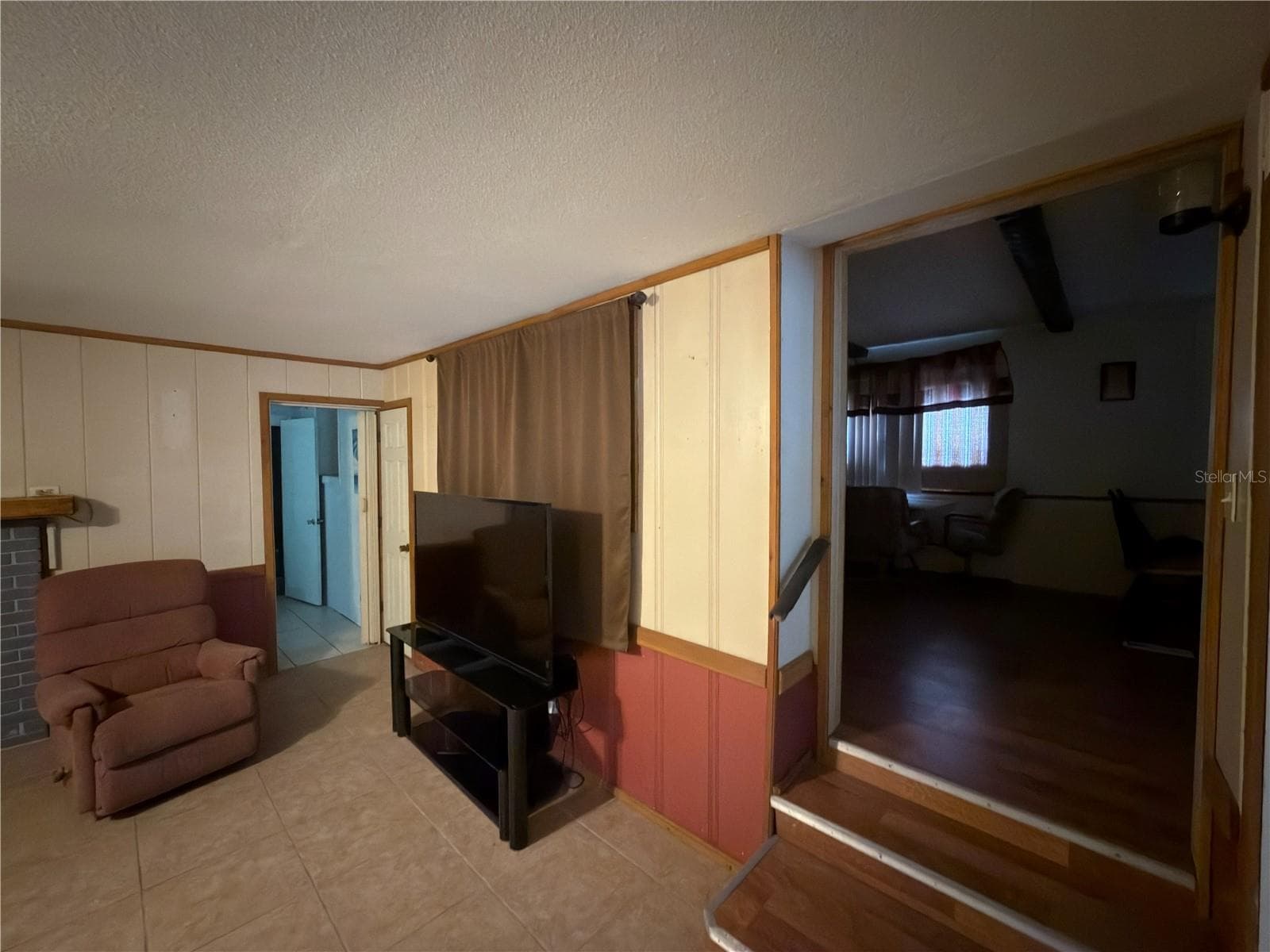 10513 LYNNWOOD AVENUE — photo 6 of 15