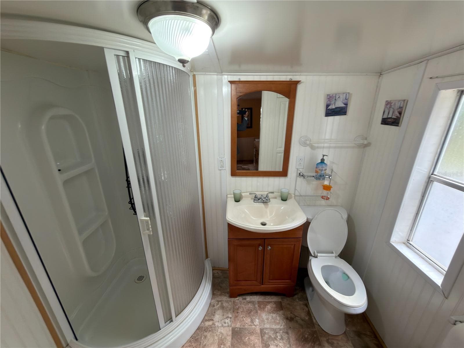 10513 LYNNWOOD AVENUE — photo 9 of 15