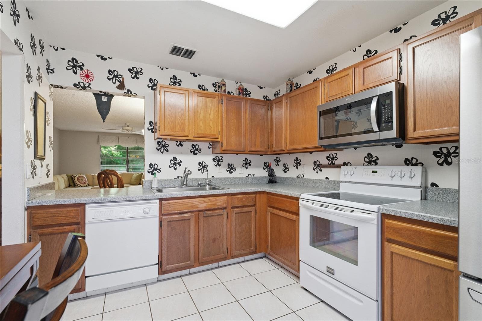 2917 FIG COURT — photo 12 of 40