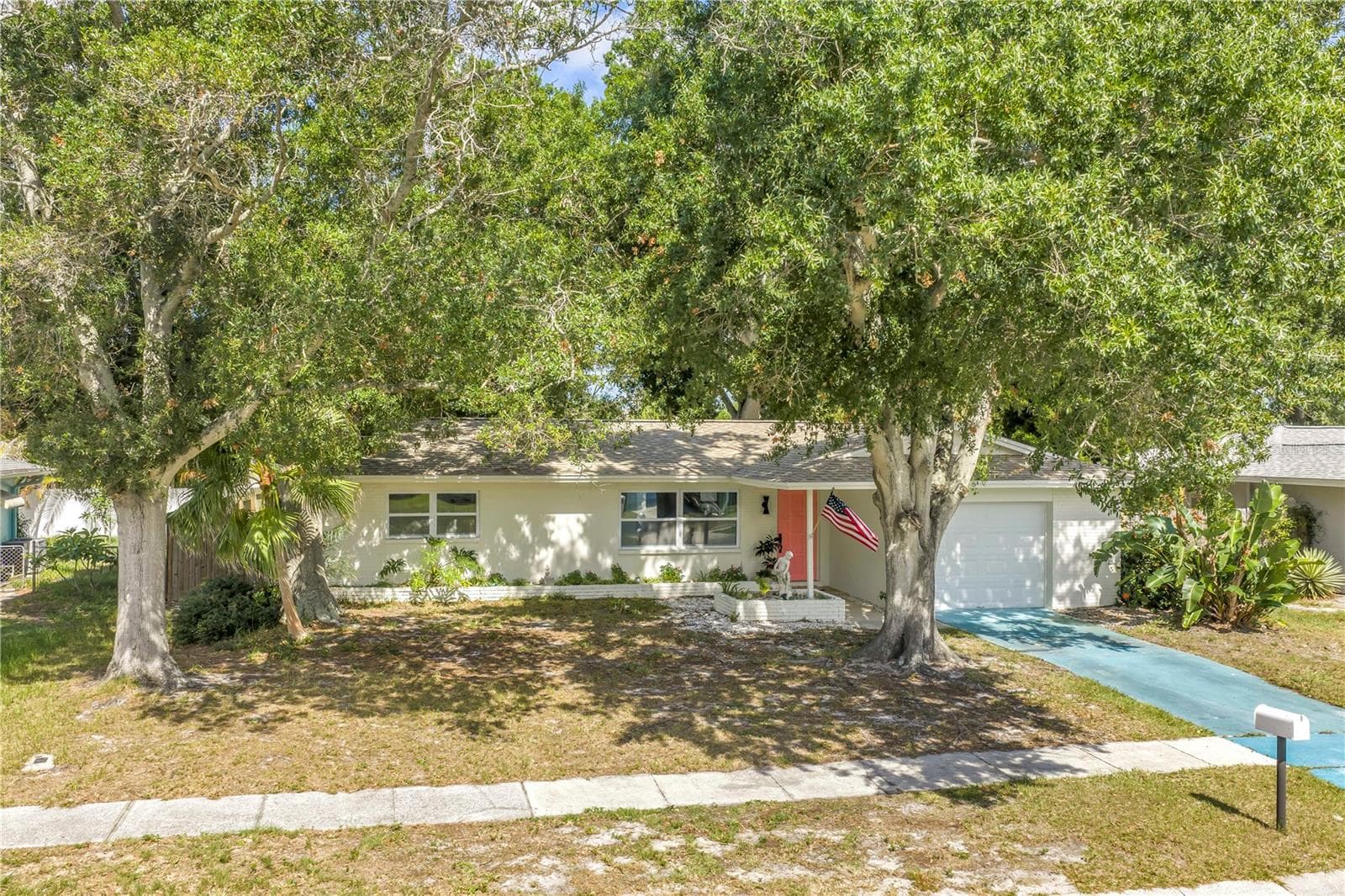 11478 IMPERIAL GROVE DRIVE — photo 1 of 43