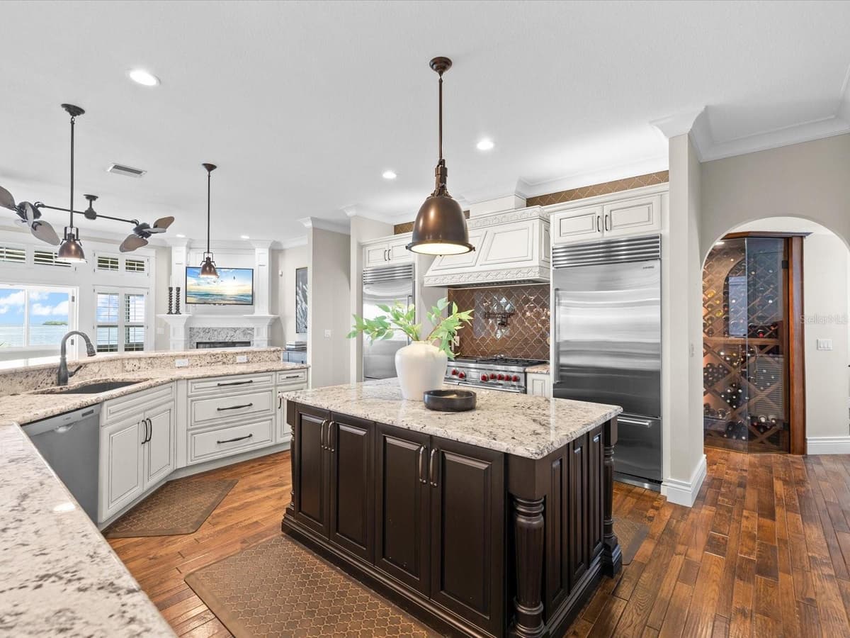 2057 POINTE ALEXIS DRIVE — photo 12 of 81