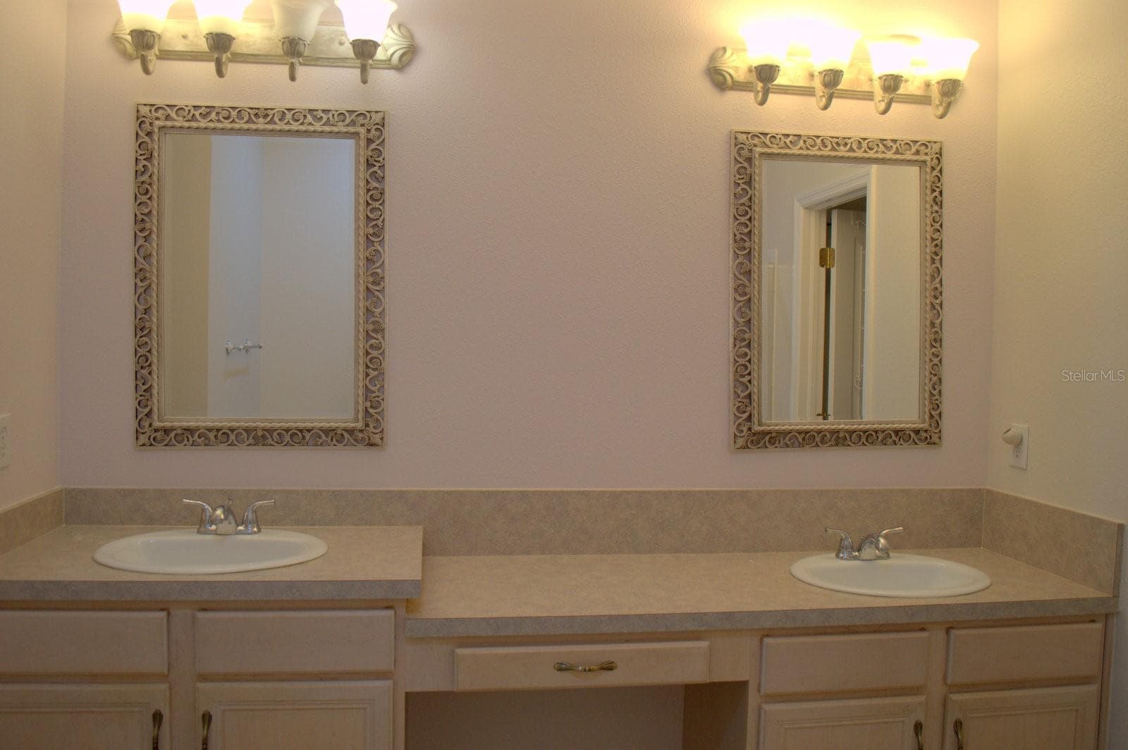 1926 SASSAFRAS DRIVE — photo 12 of 25