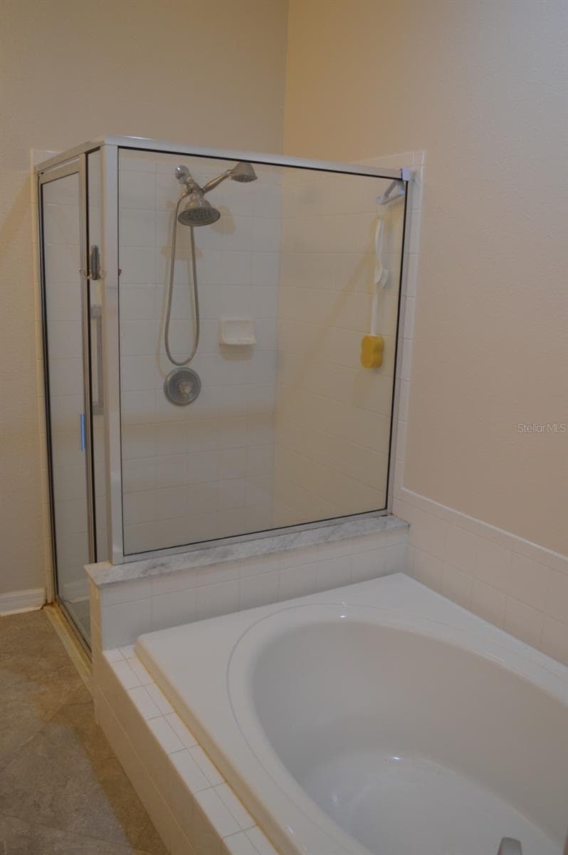 1926 SASSAFRAS DRIVE — photo 10 of 25