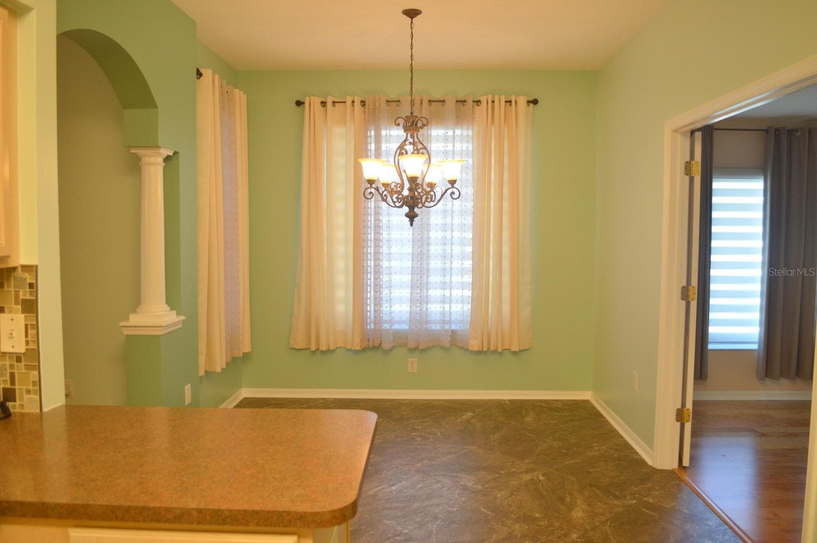 1926 SASSAFRAS DRIVE — photo 5 of 25