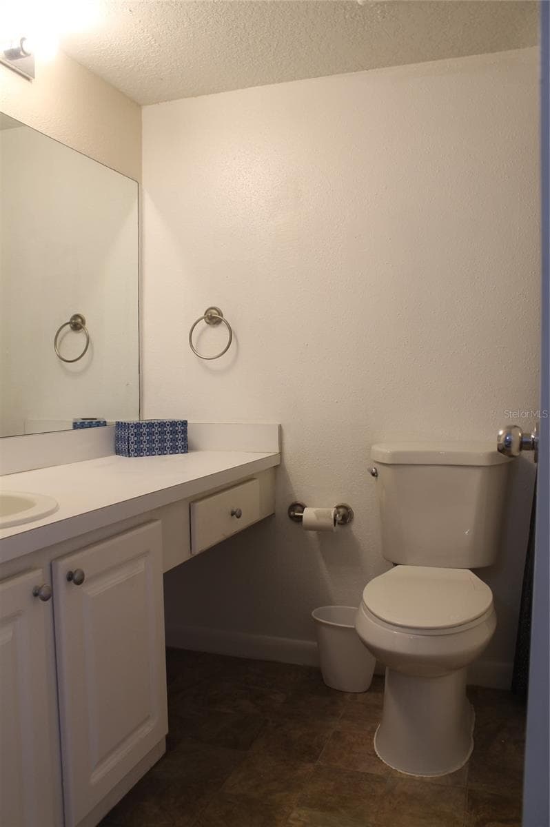 151 OYSTER BAY CIRCLE — photo 14 of 33