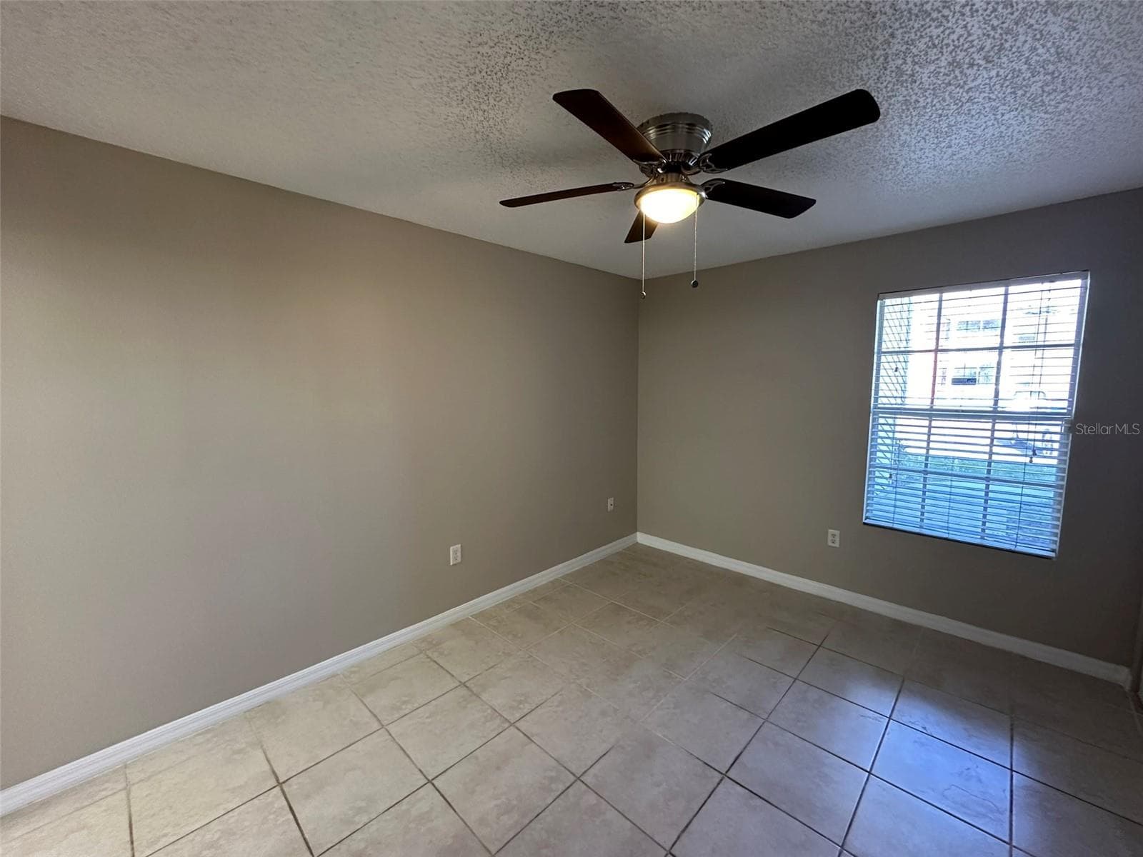 209 LAKE BROOK CIRCLE — photo 17 of 28