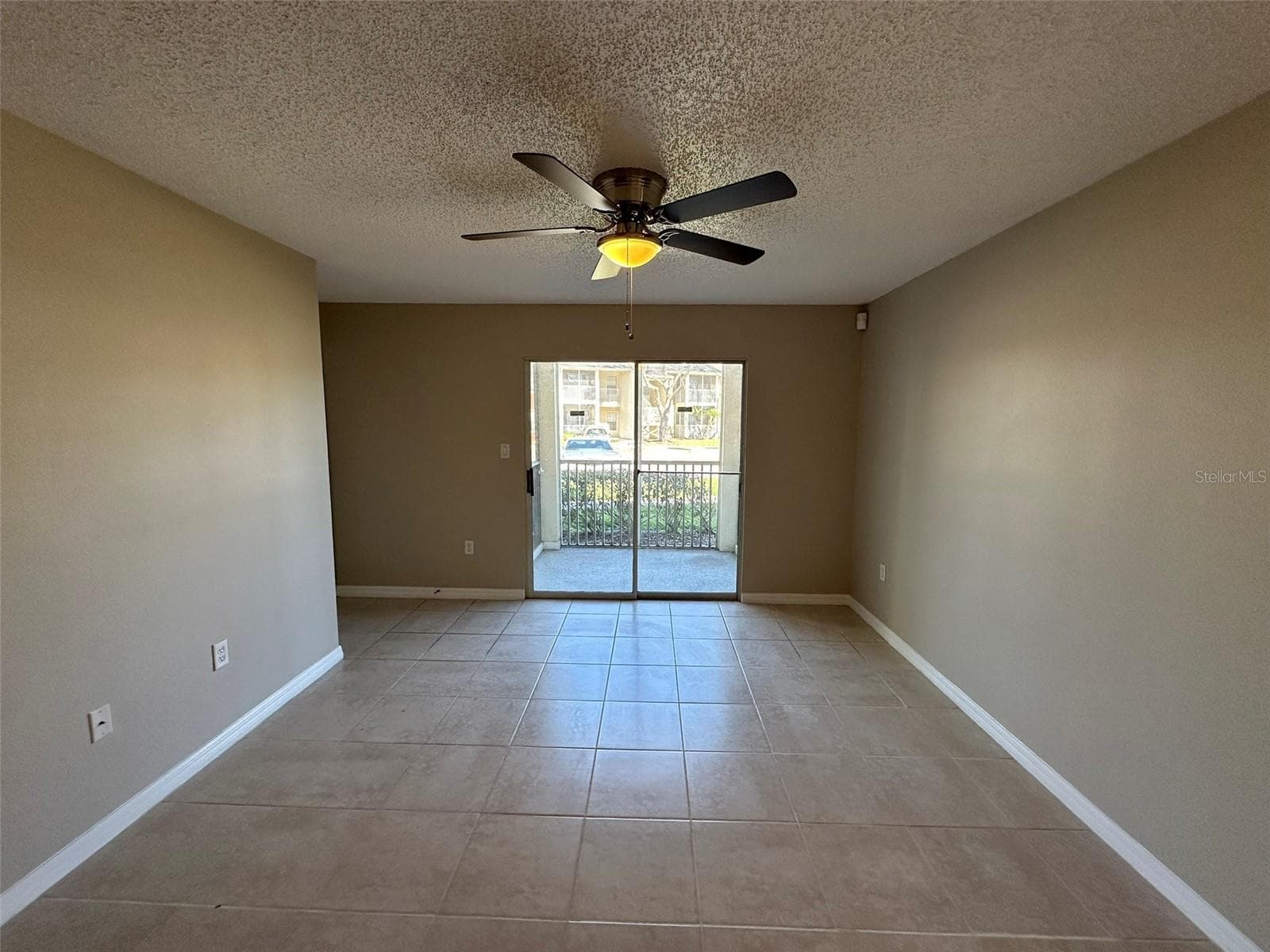 209 LAKE BROOK CIRCLE — photo 10 of 28