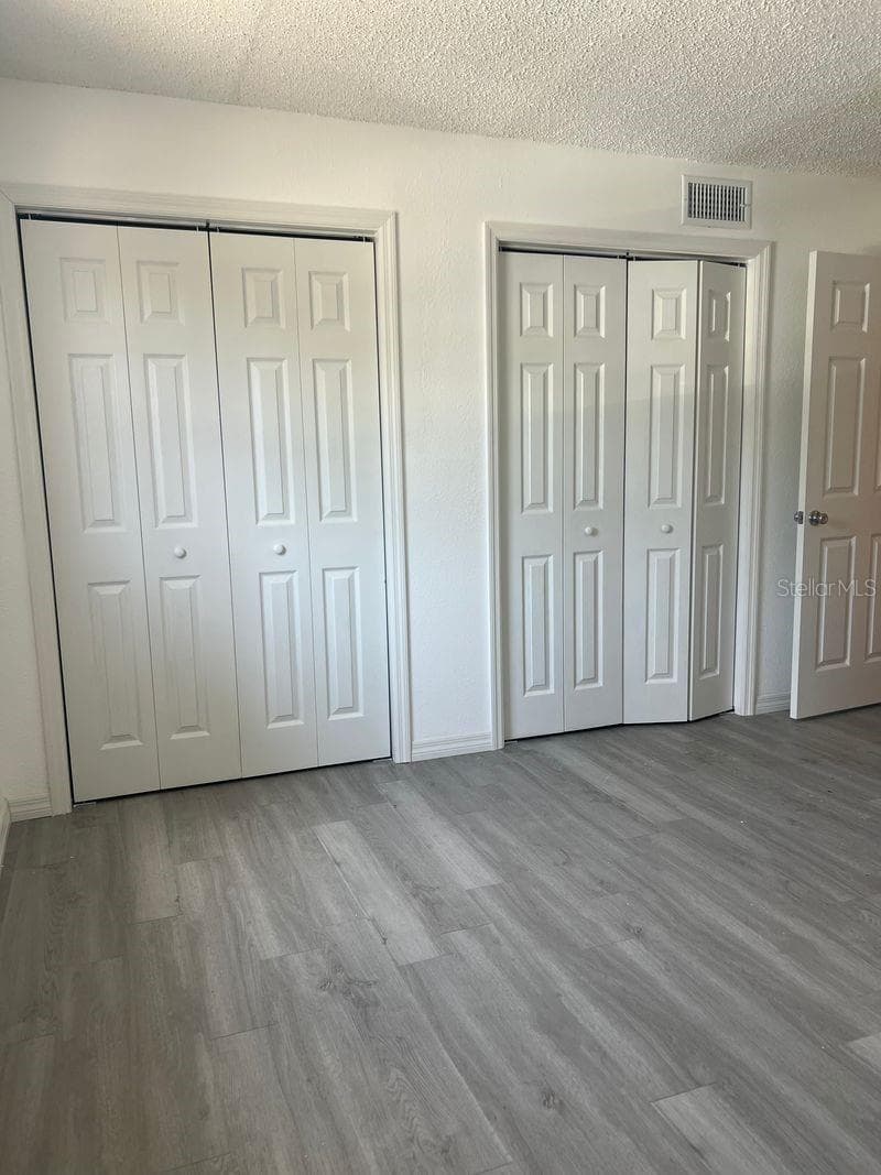 5541 BAY BOULEVARD — photo 11 of 26