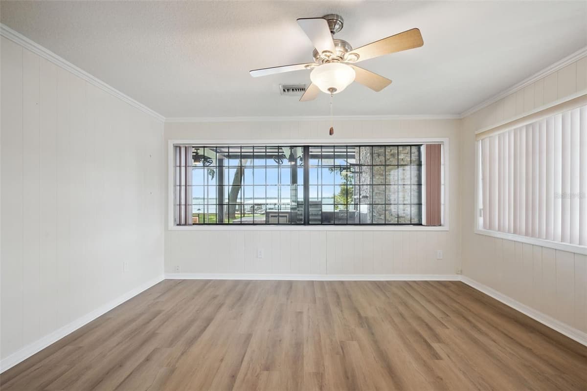 35040 SHADY OAKS LANE — photo 18 of 52