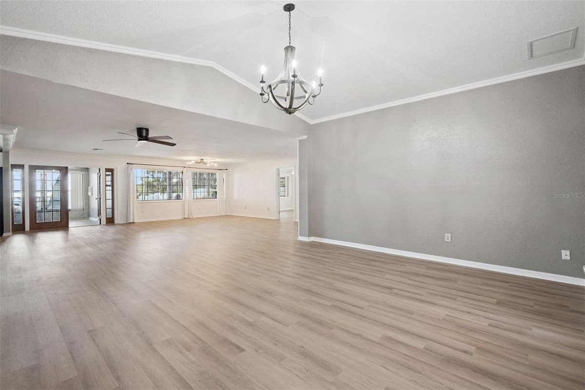 35040 SHADY OAKS LANE — photo 8 of 52