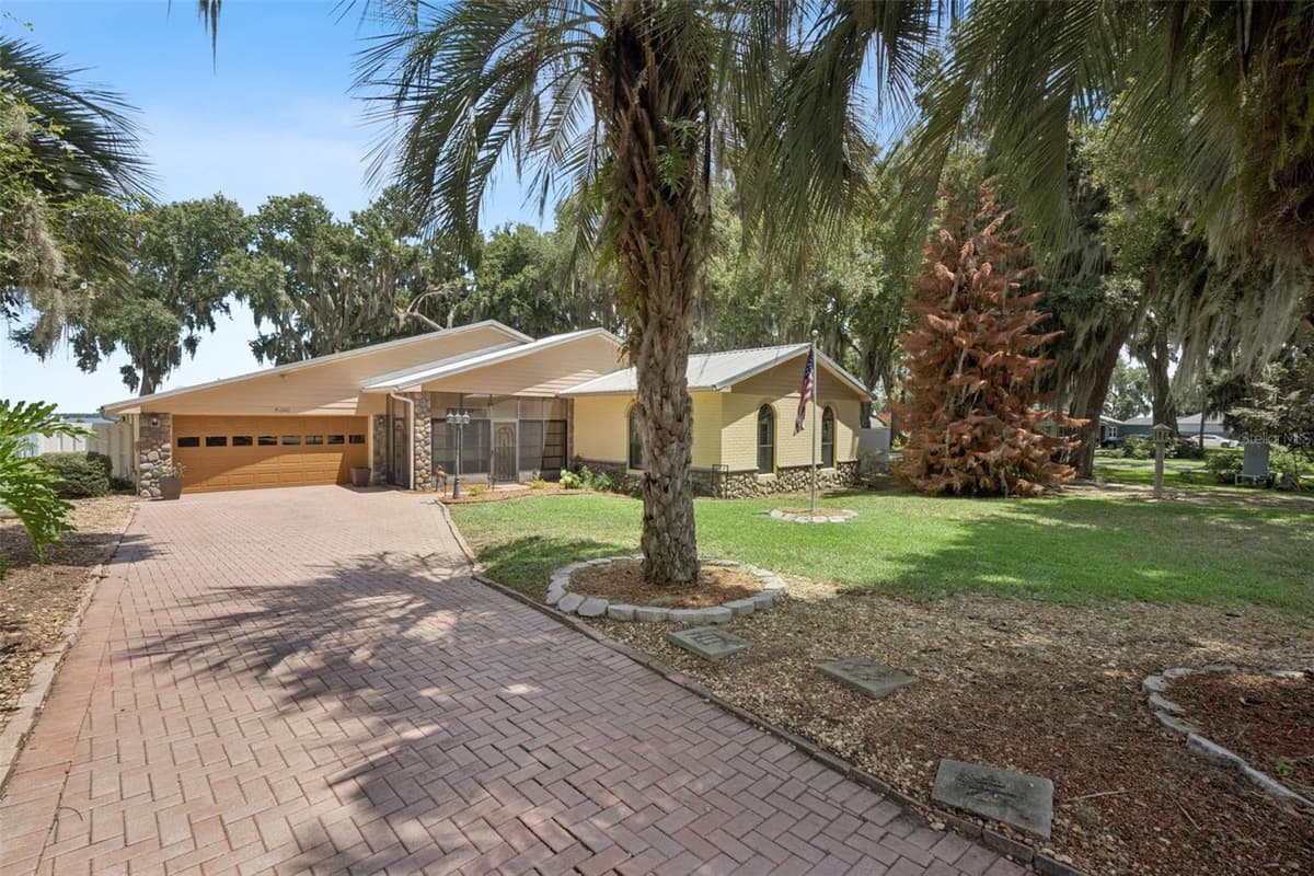 35040 SHADY OAKS LANE — photo 3 of 52