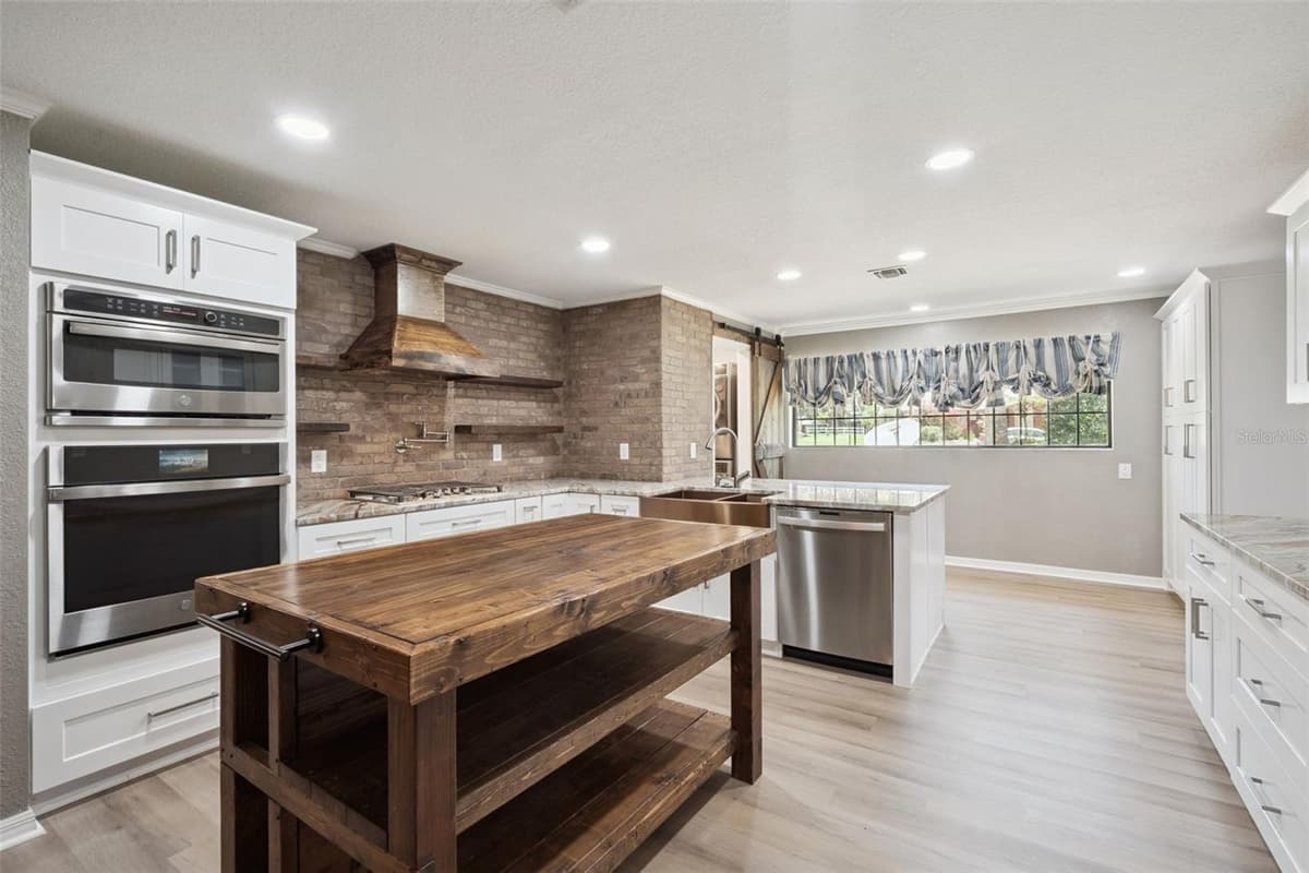 35040 SHADY OAKS LANE — photo 13 of 52