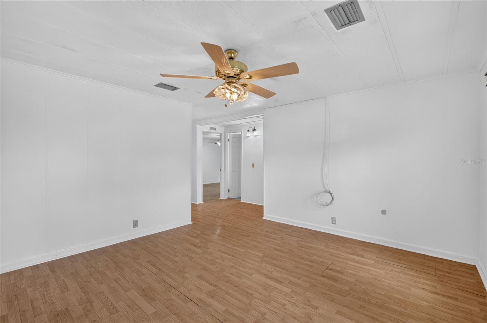 304 ERON WAY — photo 3 of 20