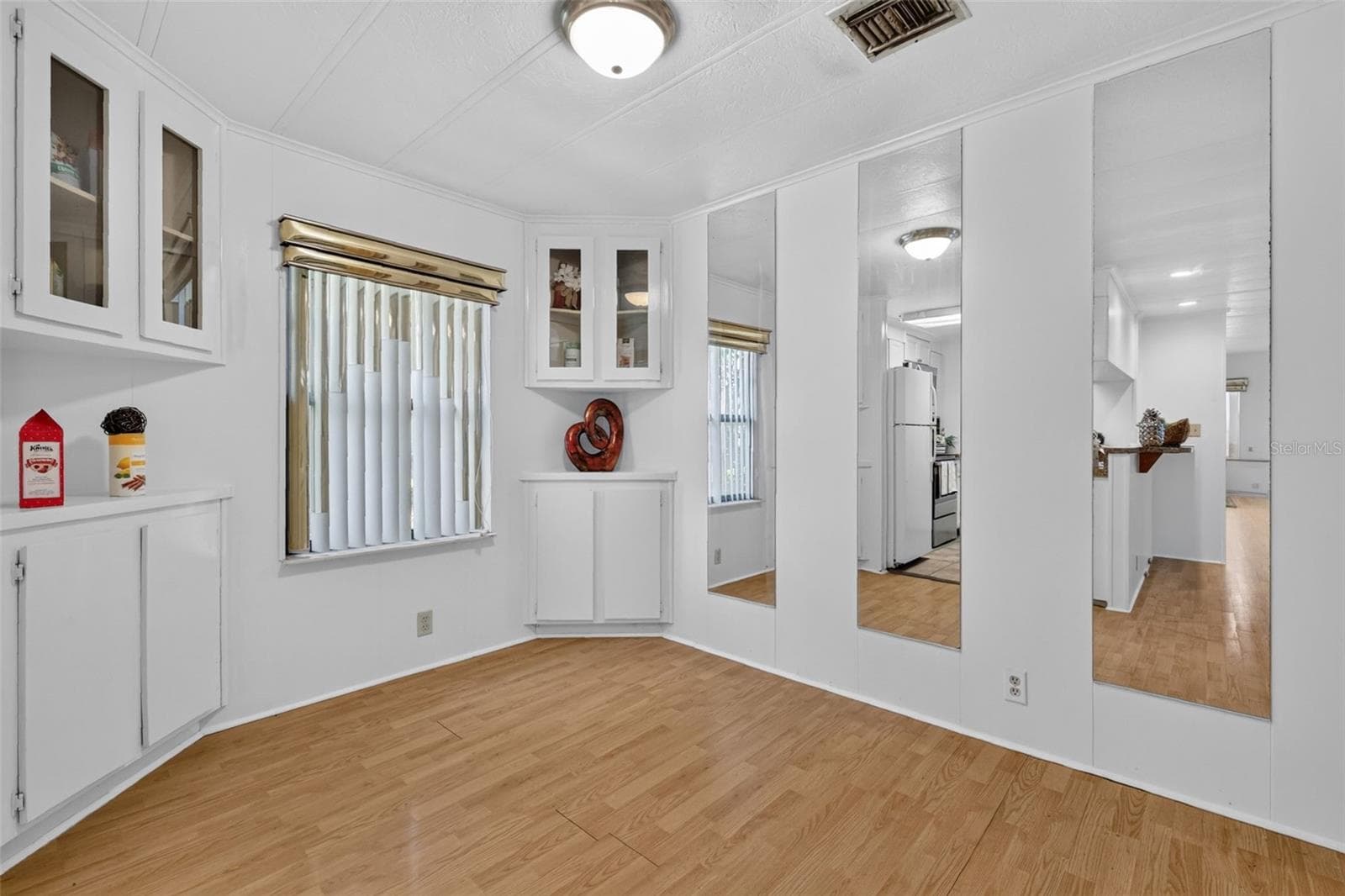304 ERON WAY — photo 13 of 20