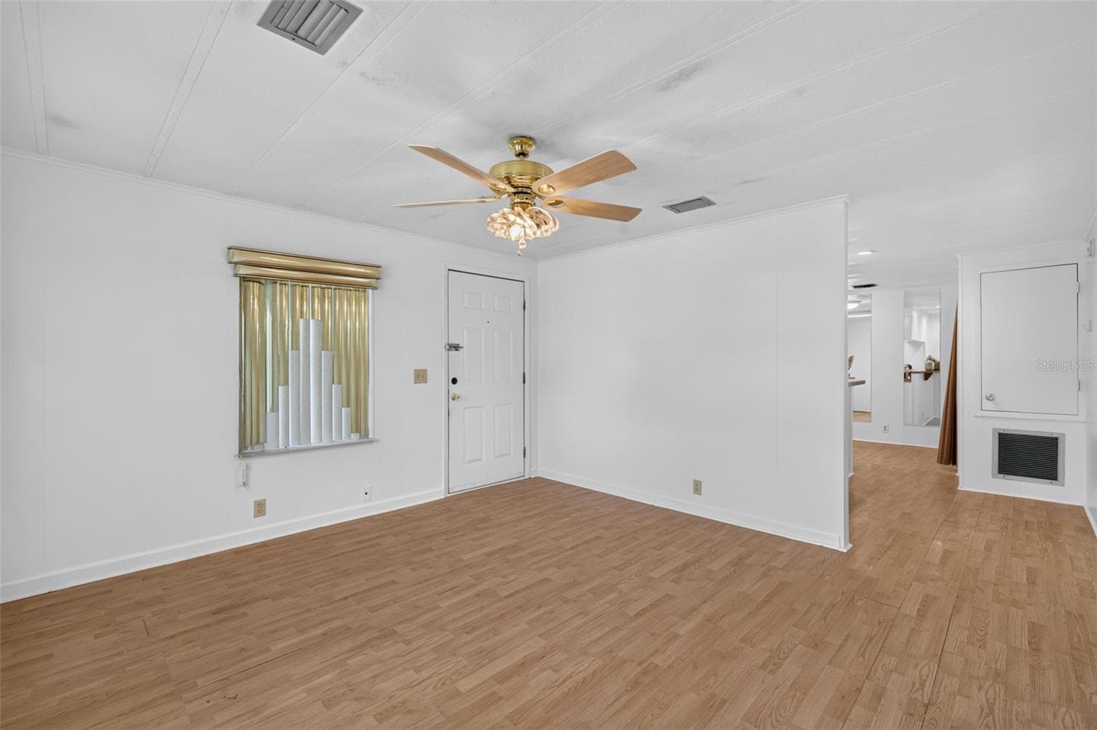 304 ERON WAY — photo 4 of 20