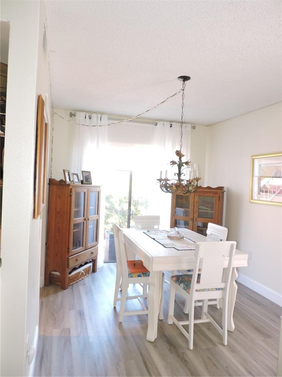 118 LA CASA — photo 16 of 43