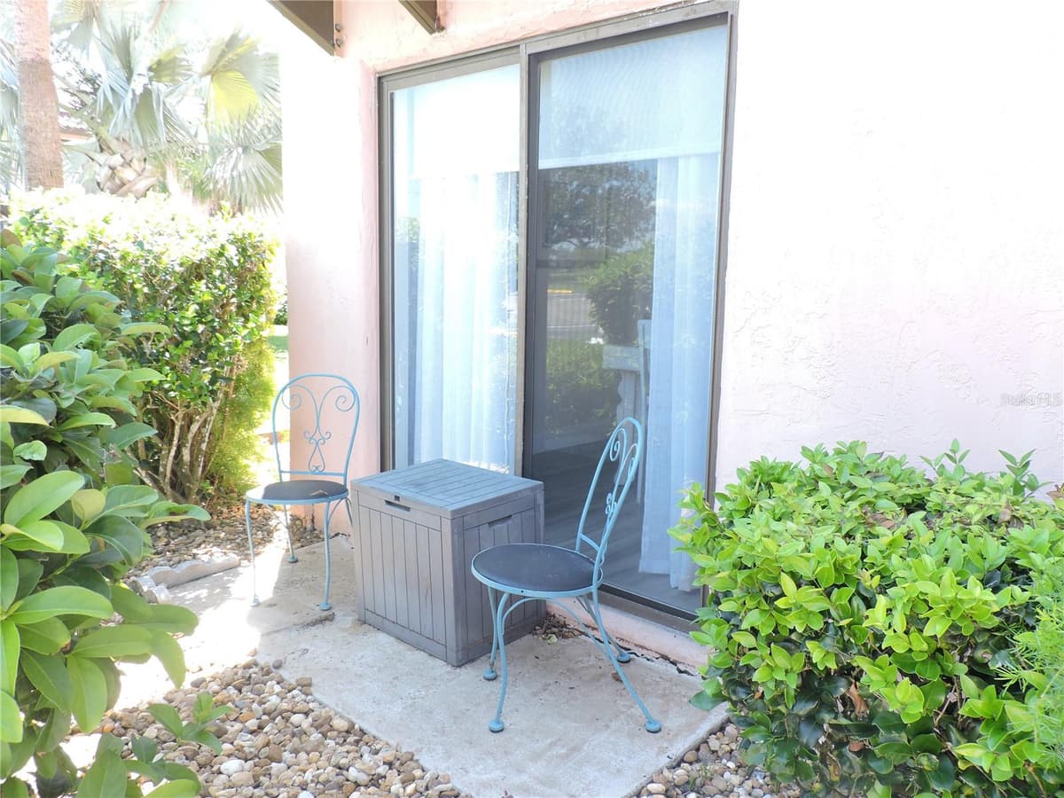 118 LA CASA — photo 32 of 43