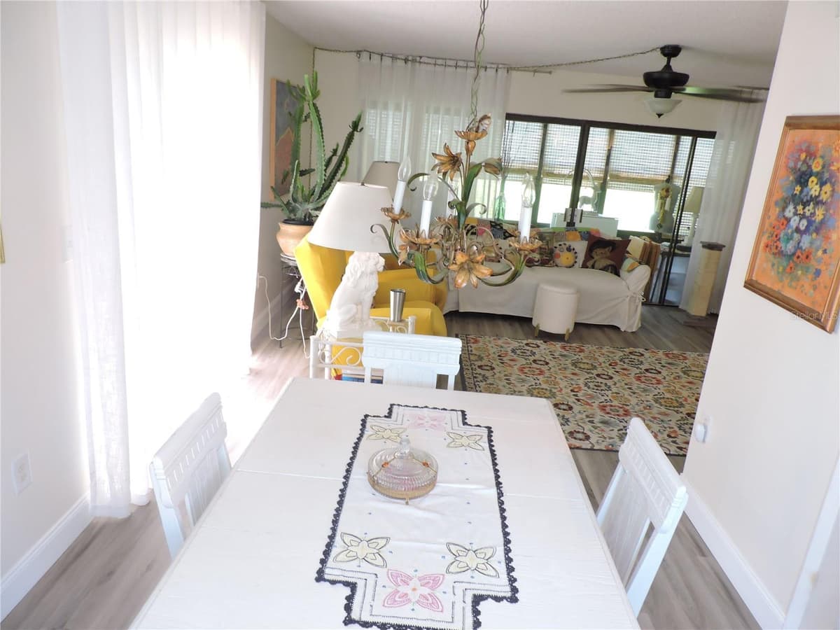 118 LA CASA — photo 17 of 43