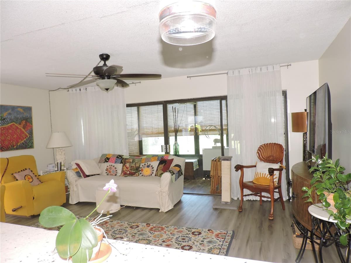 118 LA CASA — photo 11 of 43