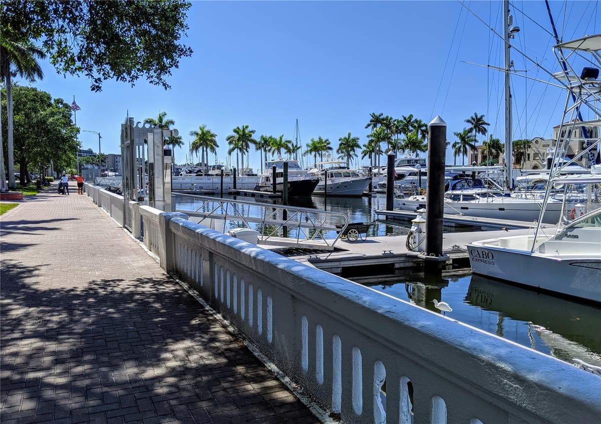 3714 LAKE BAYSHORE DRIVE — photo 30 of 33