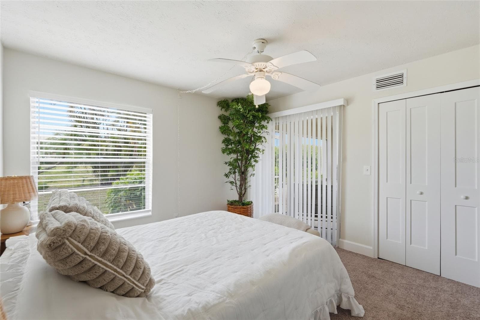 16211 DUBLIN CIRCLE — photo 21 of 34